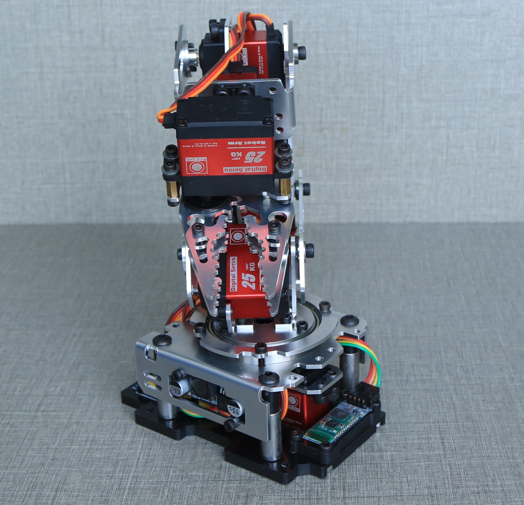 Bras robotique métallique à 6  - Robot Arm Kit avis et prix